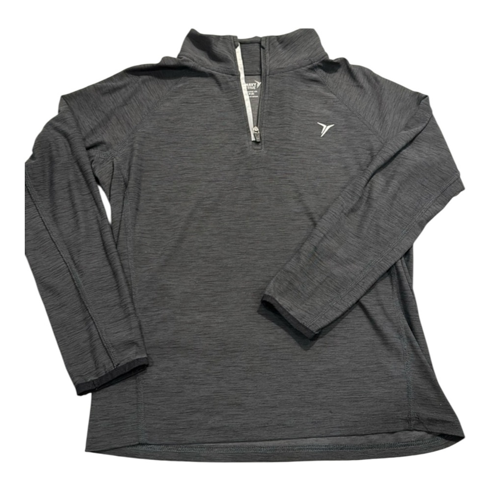 Old Navy boy’s grey athletic long sleeved quarter-zip. Size 8